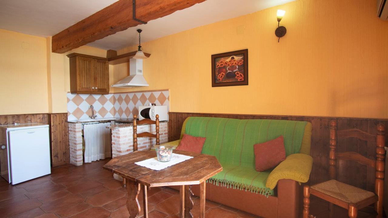 Casa Rural Santa Elena Villafranca de los Caballeros ภายนอก รูปภาพ