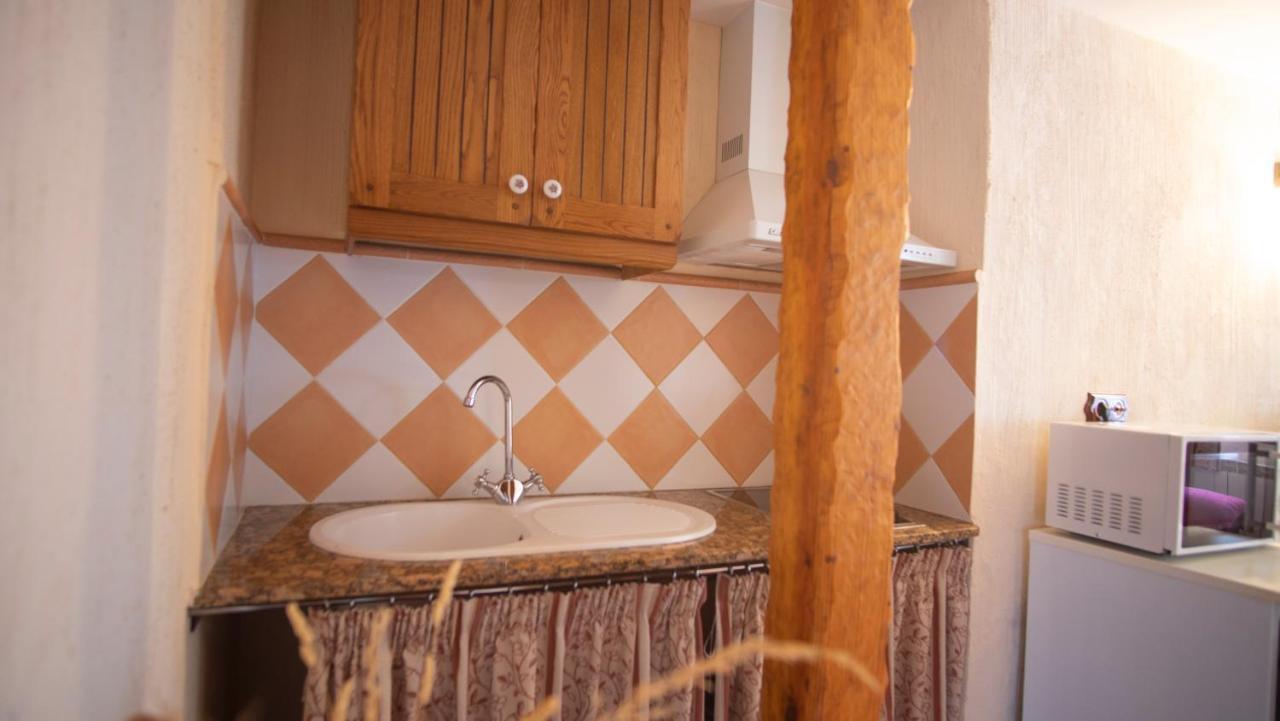 Casa Rural Santa Elena Villafranca de los Caballeros ภายนอก รูปภาพ