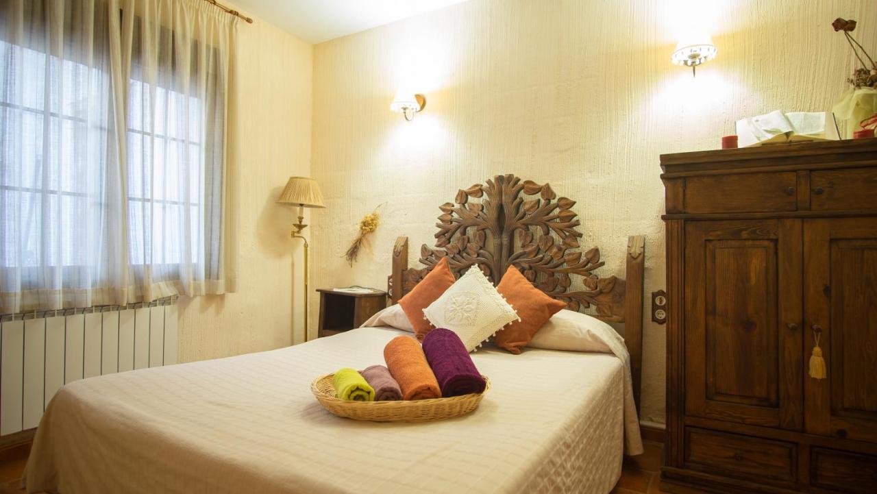 Casa Rural Santa Elena Villafranca de los Caballeros ภายนอก รูปภาพ