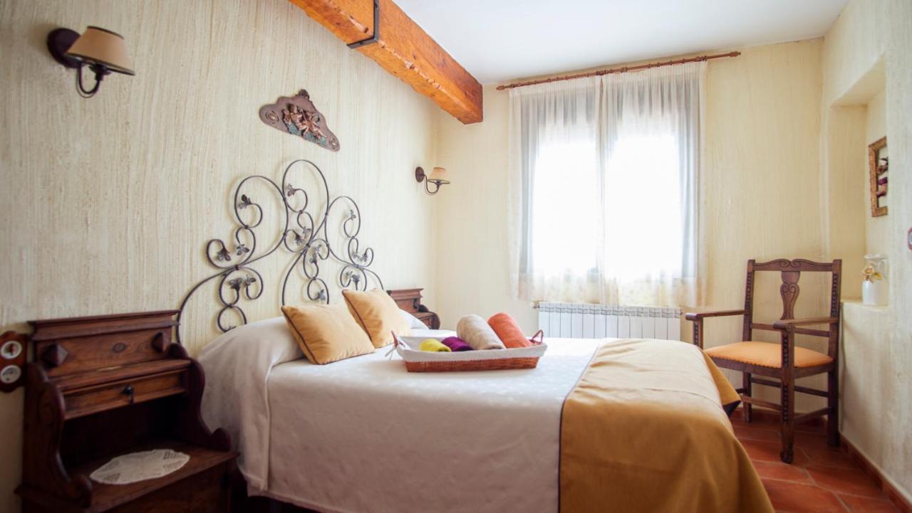 Casa Rural Santa Elena Villafranca de los Caballeros ภายนอก รูปภาพ