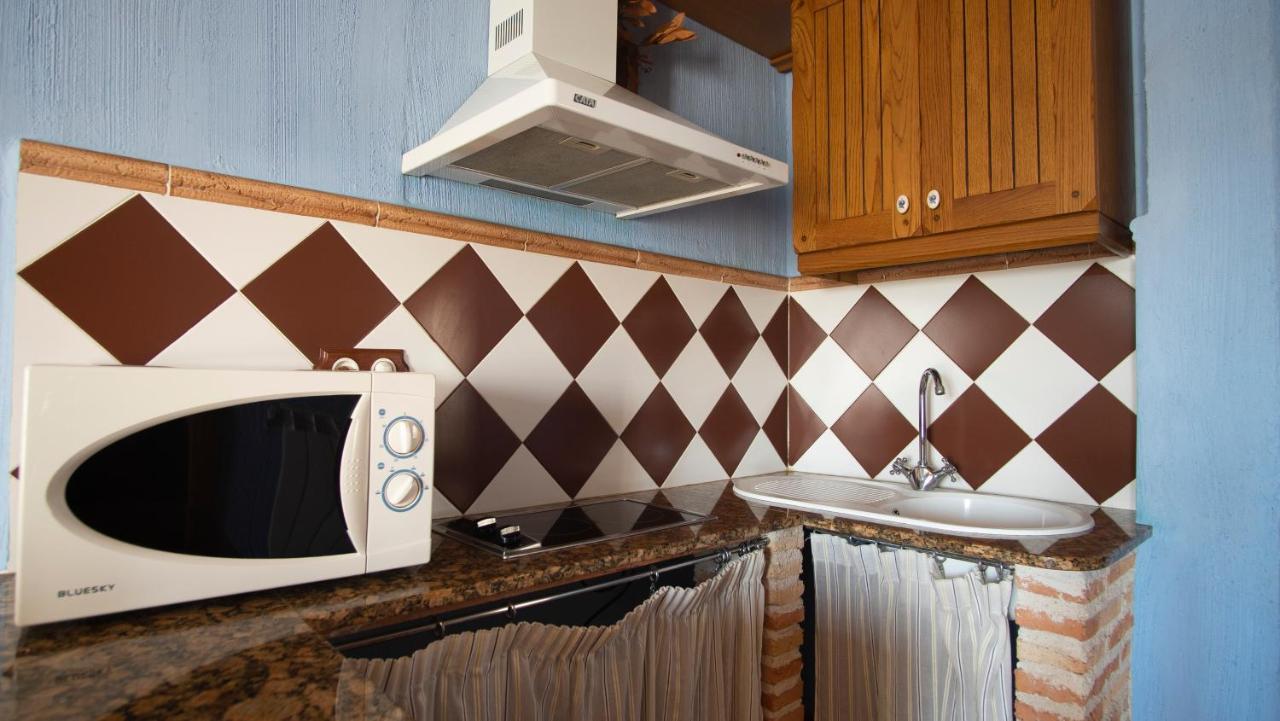 Casa Rural Santa Elena Villafranca de los Caballeros ภายนอก รูปภาพ